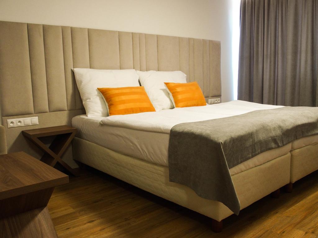 Hotel Victoria Мартін Екстер'єр фото