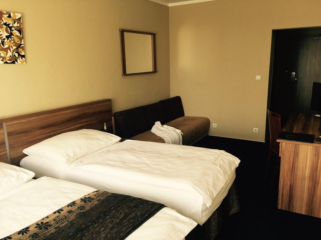 Hotel Victoria Мартін Екстер'єр фото