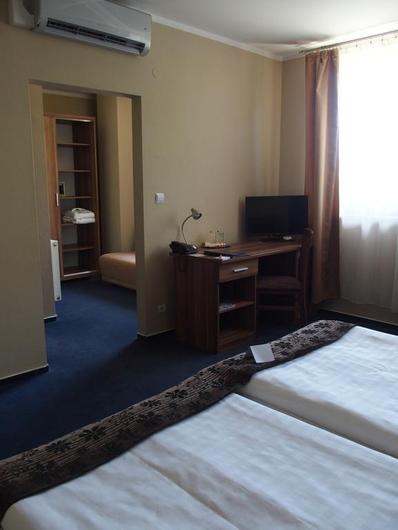 Hotel Victoria Мартін Екстер'єр фото